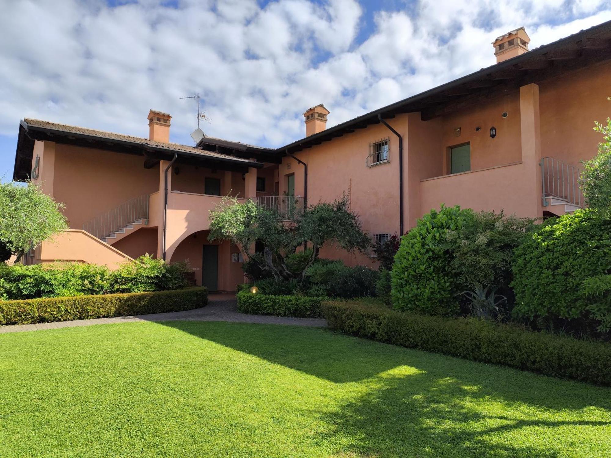 Bellasirmione Holiday Apartments Екстериор снимка