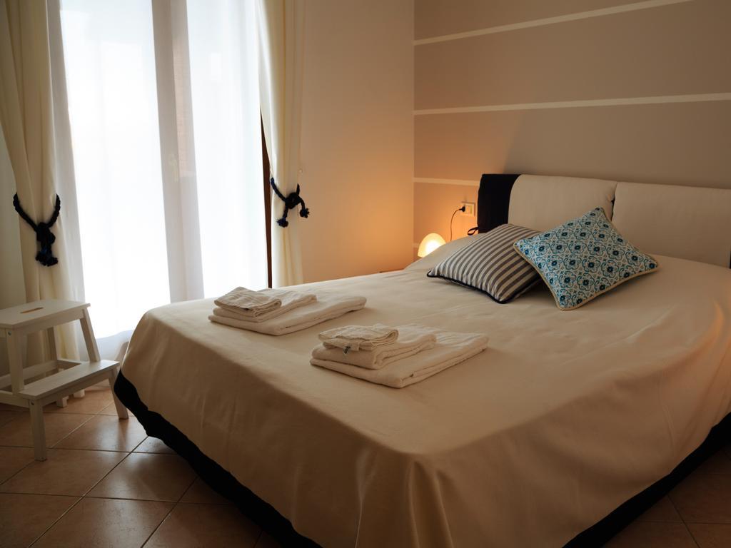 Bellasirmione Holiday Apartments Стая снимка